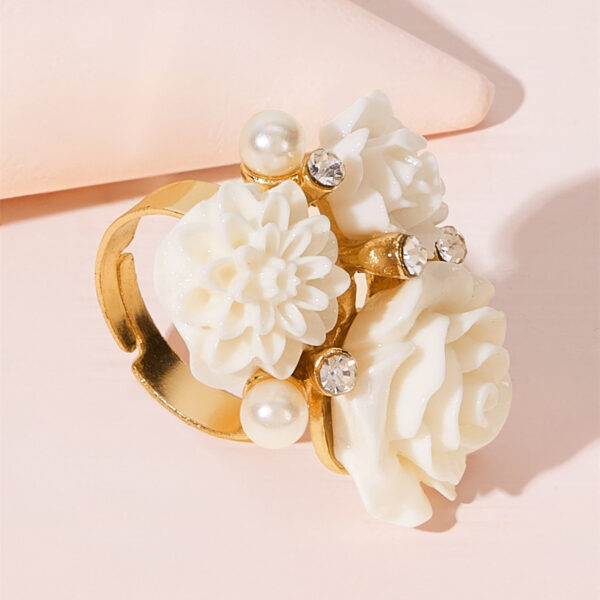 Wholesale Resin Rose Adjustable Alloy Ring