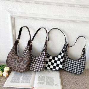 Wholesale Pu Checkerboard Baguette Underarm Bag