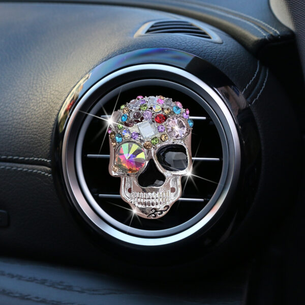O1CN01h17dp81aa3jiJm4YK_2950503345-0-cib Wholesale Colored Diamond Retro Skull Car Perfume For Car