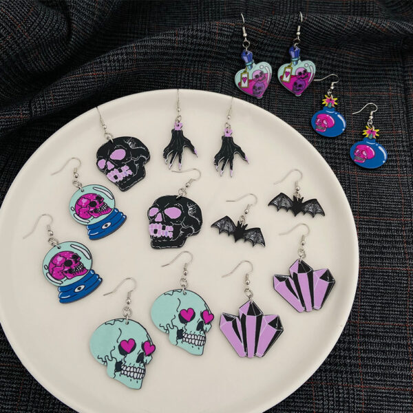 O1CN01hQTUYv1ZtvBfZBGCM_3833523253-0-cib Wholesale Halloween series Bat Skeleton Acrylic Earrings