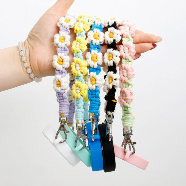 Wholesale Bohemian Pendant Daisy Cute Flower Water Cup Accessories