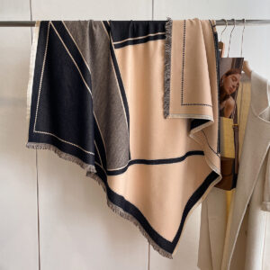 Black Camel / 130*130cm