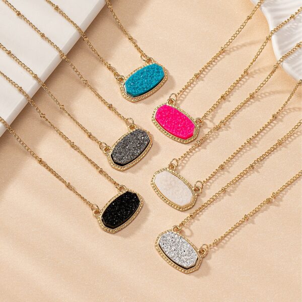 Wholesale Zinc Alloy Imitation Crystal Cluster Oval Necklace Clavicle Chain Earrings Set