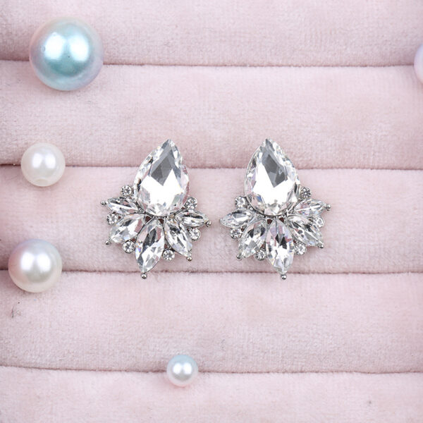 O1CN01i7aUlw1W9Fsu4rdf8_2200726082745-0-cib Wholesale Crystal Multicolor Zinc Alloy Earrings