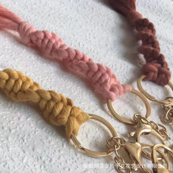 O1CN01iOkFkj1JJhwY4oLqL_2200538011008-0-cib Wholesale Hand Woven Cotton Thread Keychain