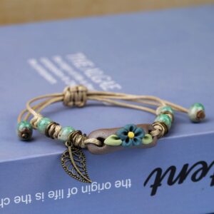 Yellow heart blue petal pole