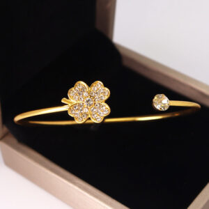 O1CN01iTZ24t1eqKKcL0T1I__2211101453922-0-cib Wholesale Open Four-leaf Clover High-end Bracelet