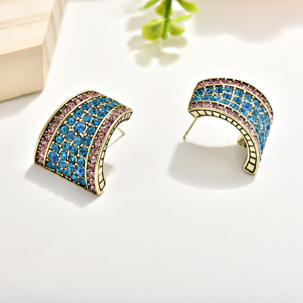 Wholesale Heavy Industry Trapeze Color Diamond C Shape Alloy Earrings