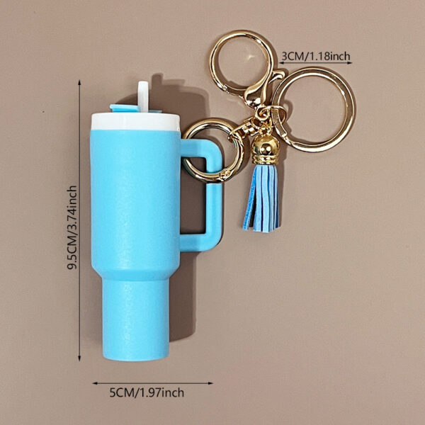 O1CN01iVppca2LFiBdMzqn7_2218308439663-0-cib Wholesale ice cup can hold lipstick tassel pendant Mini Tumbler Cup Keychains