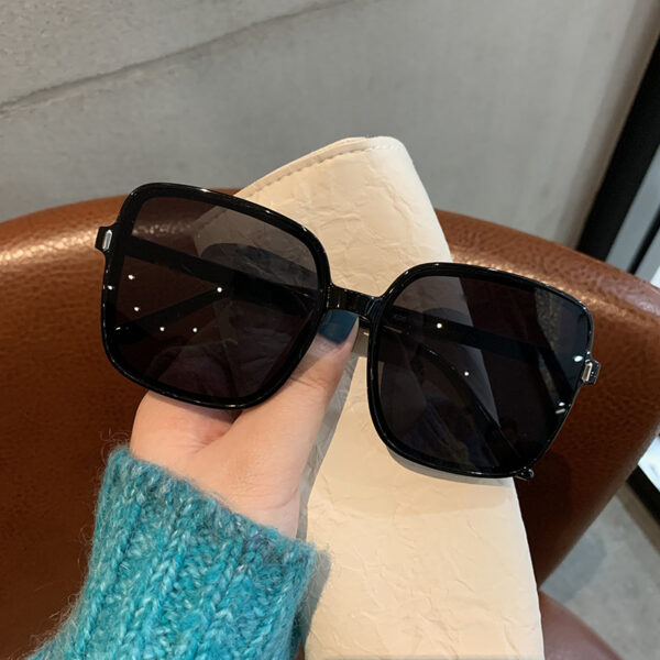 Wholesale Large Frame Rice Nail Square PC Sunglasses