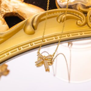 Bow Necklace