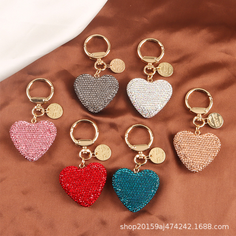 Wholesale New Love Alloy Keychain Creative Diamond Love Headphone Cover Bag Pendant Text Metal Tag Aessories