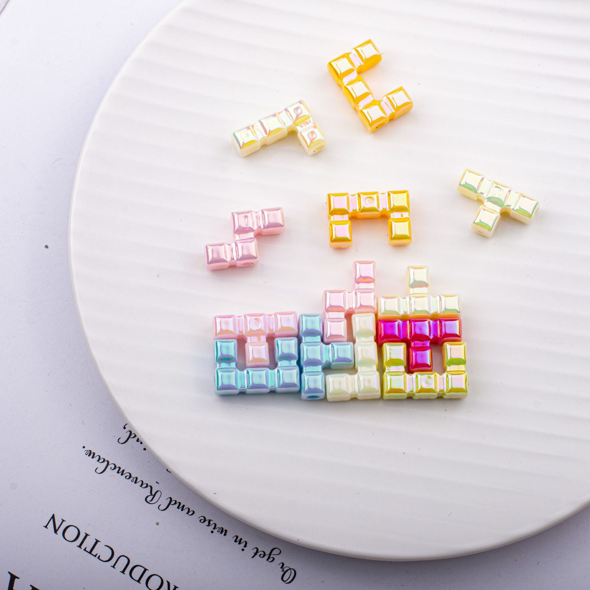 Wholesale Acrylic Cartoon Owl Head Straight Hole Beads