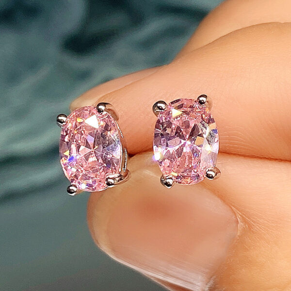 O1CN01ikgLLE1jNXHnXYUYy_3551054536-0-cib Wholesale Simple Oval Brilliant Zircon Earrings