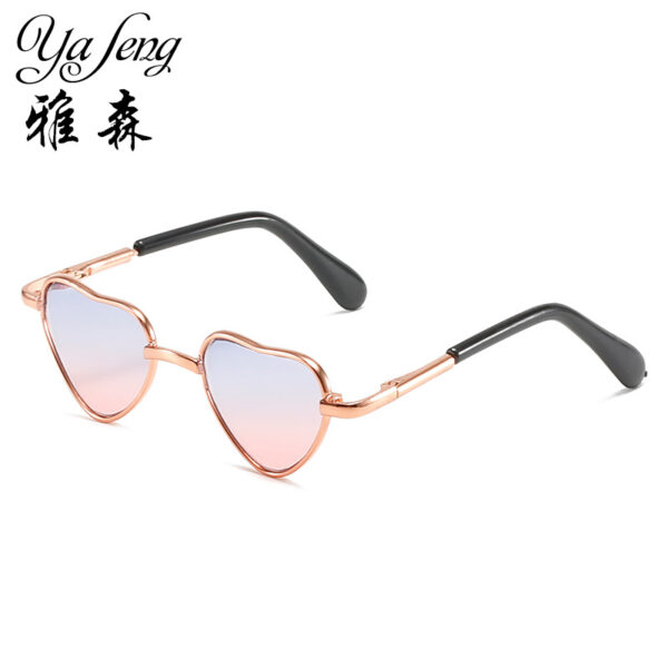 O1CN01in9GP51PWt1CfRxaa_2206902851849-0-cib Wholesale Heart Metal Puppet PC Sunglasses