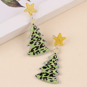 Green leopard print Christmas tree
