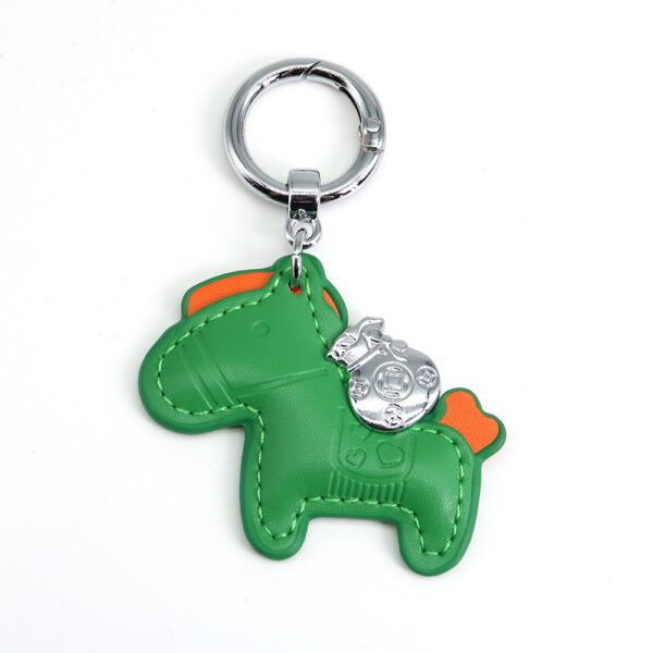 O1CN01jCFV6y24iFHW4123W_2208109567424-0-cib Wholesale Handmade Pony Pendant Made of Artificial Leather Keychains