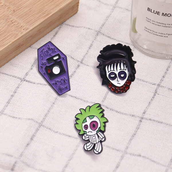 Wholesale Metal Punk Witch Green Hair Magician Brooch