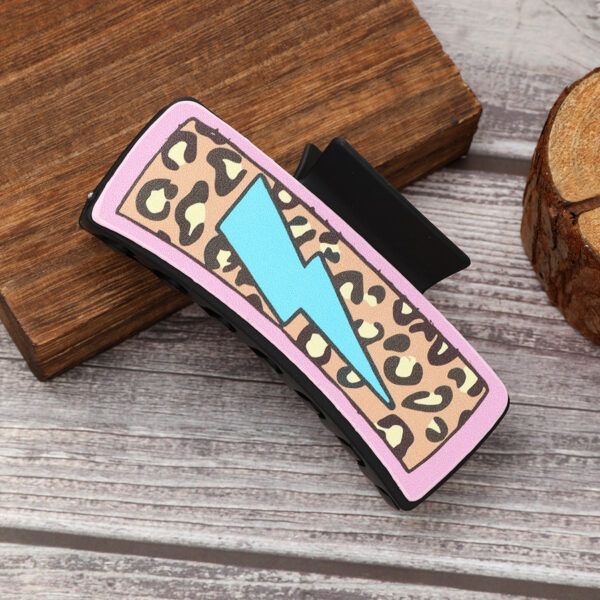 O1CN01jSJK7g1ftMVpR1DRZ_3172764064-0-cib Wholesale Western Style MAMA Cactus HOWDY Leather Hair Clip Shark Clip Combination