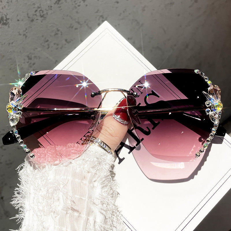 Wholesale UV Resistant Crystal Cut Edge Frameless Diamond Inlaid PC Sunglasses