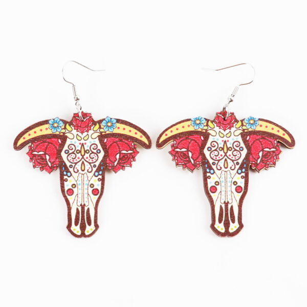 O1CN01jZARg527ScYVtRASO_3843297796-0-cib Wholesale Western Style Sunflower Cow Head Boots Wood Chip Hollow Earrings