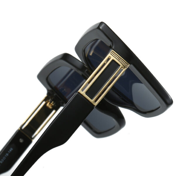 Wholesale PC Large Square Frame Sunglasses