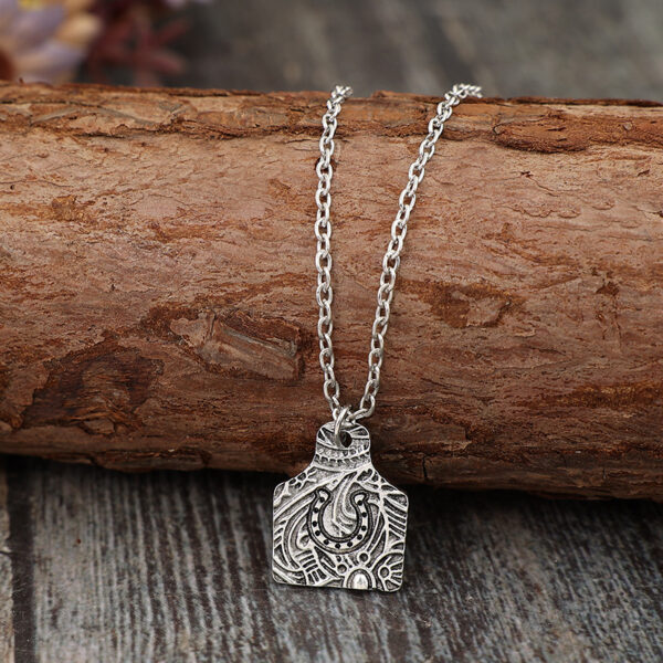 O1CN01k2ZQ1b1qyMg0JfQSI_2206372095564-0-cib Wholesale Wish Western Vintage Wine Turquoise Pattern Alloy Pendant Necklace