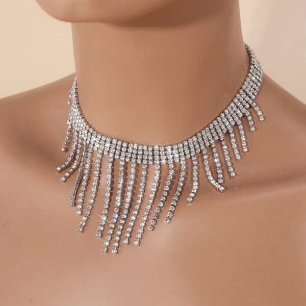 Wholesale Luxury Full Diamond Tassels Long Collarbone Rhinestones Necklace