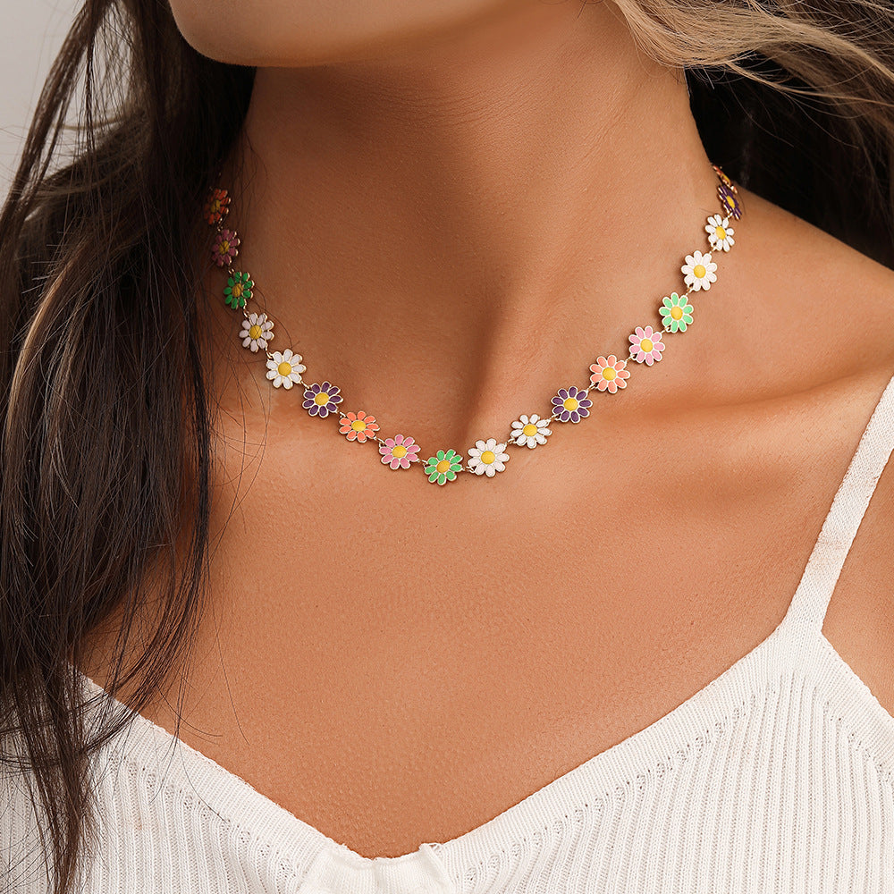 Wholesale Alloy Small Flower Clavicle Necklace