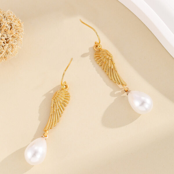 Wholesale Gold Wing Alloy Earrings