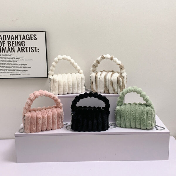 Wholesale 2023 Autumn and Winter Plush Handheld Crossbody Bag