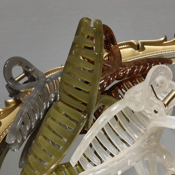 O1CN01kegjE21TCyFFp4hou_935582347-0-cib Wholesale Large Plastic Hair Clips