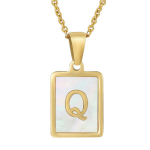Gold Q (including chain)