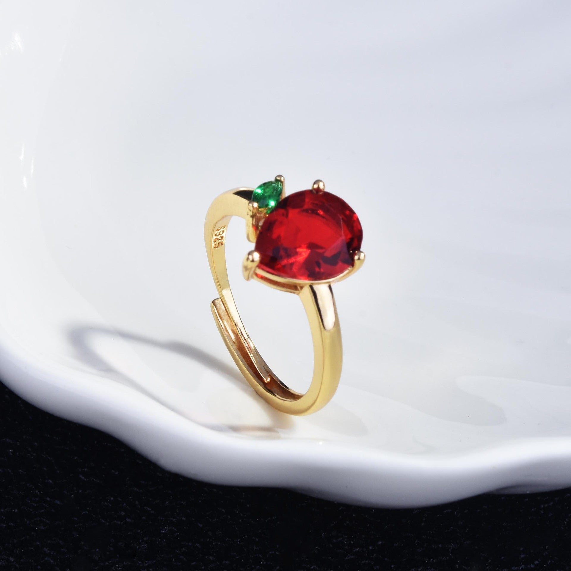 Wholesale Pigeon's Blood Ruby op Copper Rings