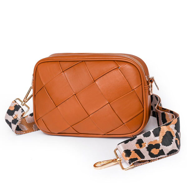 O1CN01ky4c4q1SRLDmlYiAx_2214123352243-0-cib Wholesale PU Woven Shoulder Bag