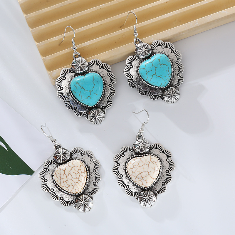 Wholesale European and American Creative New Trendy Earrings for Women Retro Alloy Antique Sier-Plated Turquoise Heart Pendant Party Earrings