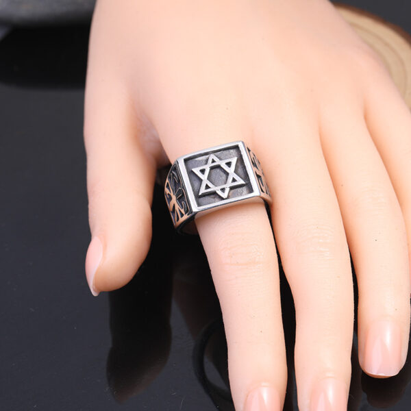 O1CN01l9AdWk1G4BxyEj7Hs_990370568-0-cib Wholesale Titanium Steel Hexagram Star Retro Stainless Steel Star Personalized Rings