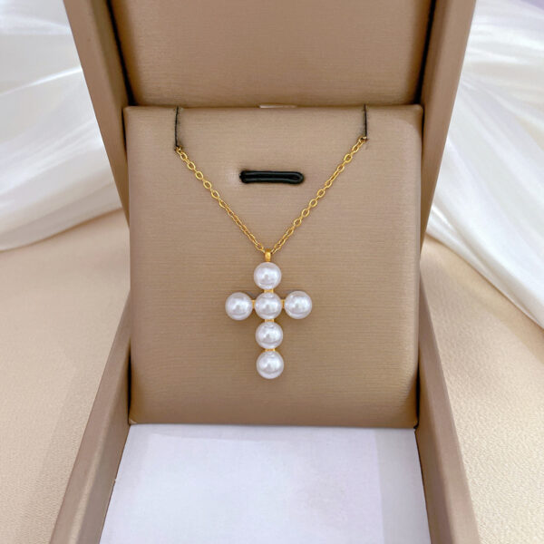 Wholesale Pearl Cross Collarbone Titanium Steel Necklace