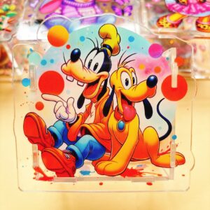 B152--high flying pen holder