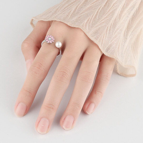 Wholesale Daisy Pearl Copper Rotary Adjustable Rings