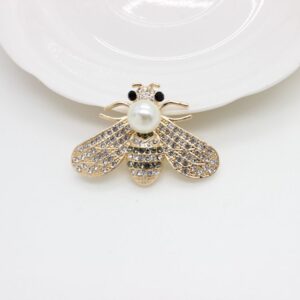 White Pearl with gold background