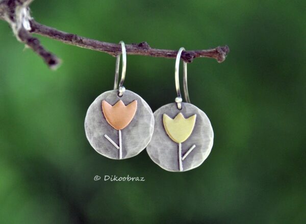 O1CN01lfsSMb1TI0ifLcvSU_2206709272358-0-cib Wholesale Cute Floral Earrings Alloy