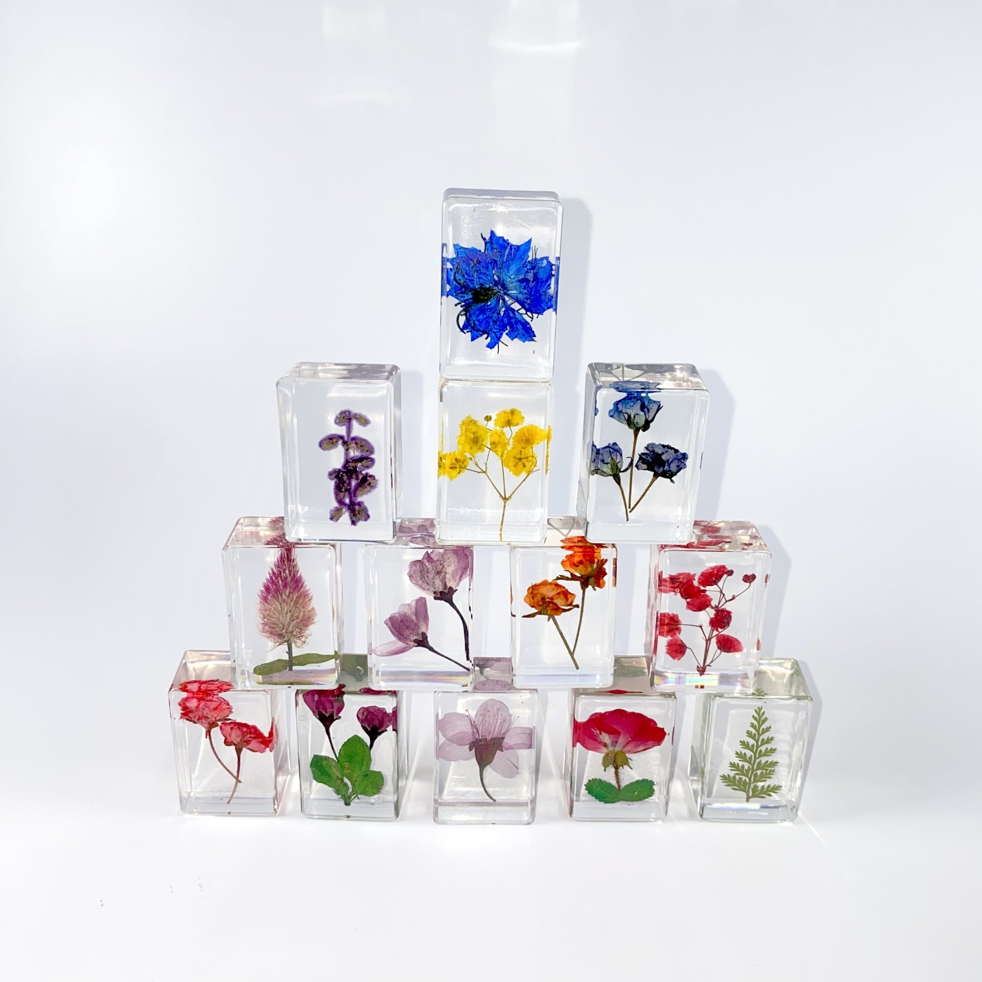 Wholesale Transparent Exy Resin Amber ied Flower Book Town