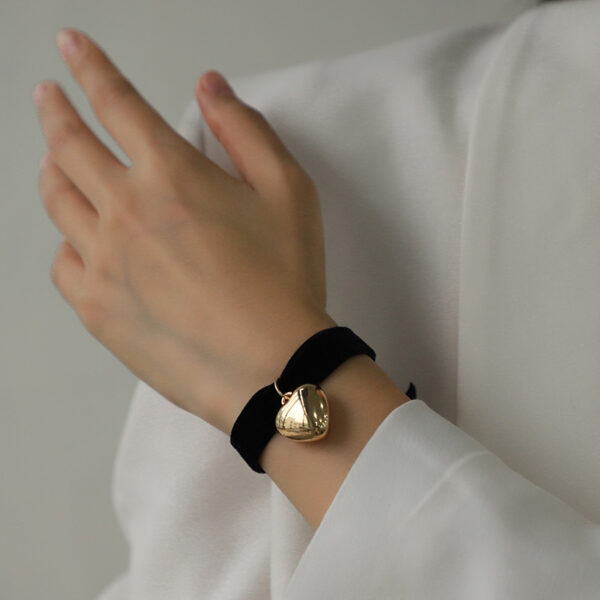 O1CN01lnQKSW1xUJwcB2aUO_2209082606446-0-cib Wholesale Valentine's Day Series Stretch Velvet Wide Band Love Bracelet