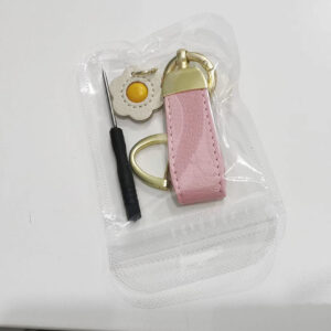 Pink keychain + sunflower with golden horseshoe buckle