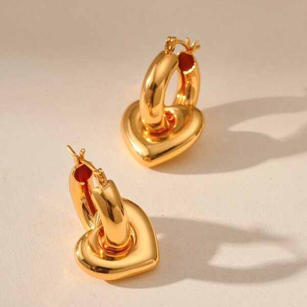 Wholesale Copper Plated 18K Real Gold Hollow Love Earrings
