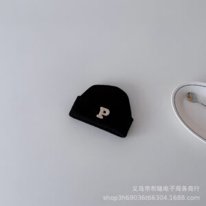 p small melon skin Black (child)