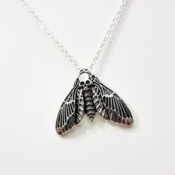 Wholesale Alloy Diablo Moth Pendant Necklace