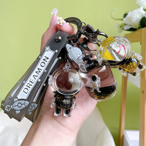 Wholesale Acrylic Creative Oil Floating Astronaut Keychain