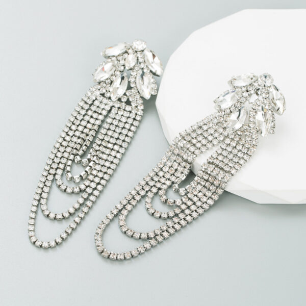 O1CN01mZ8H4Z2LDsNv1wjYQ_2206398079659-0-cib Wholesale Alloy Diamond Chain Tassel Earrings